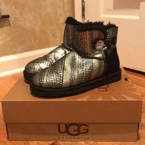 Mini Bailey Button Bling Ugg Boot